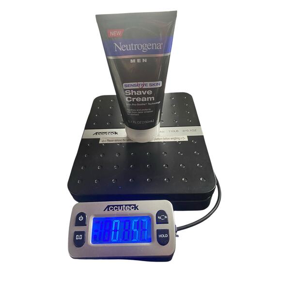 Neutrogena Men's Shaving Cream For Sensitive Skin, 5.1 fl. Oz Unsealed - Picture 3 of 3